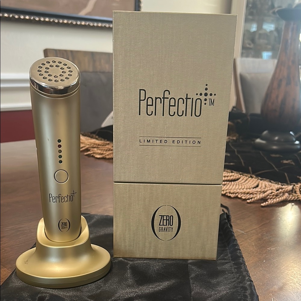 Zero Gravity Perfectio Plus Gold Limited Edition Anti Wrinkle Device